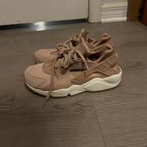 Nike Rust Pink Suede Huaraches